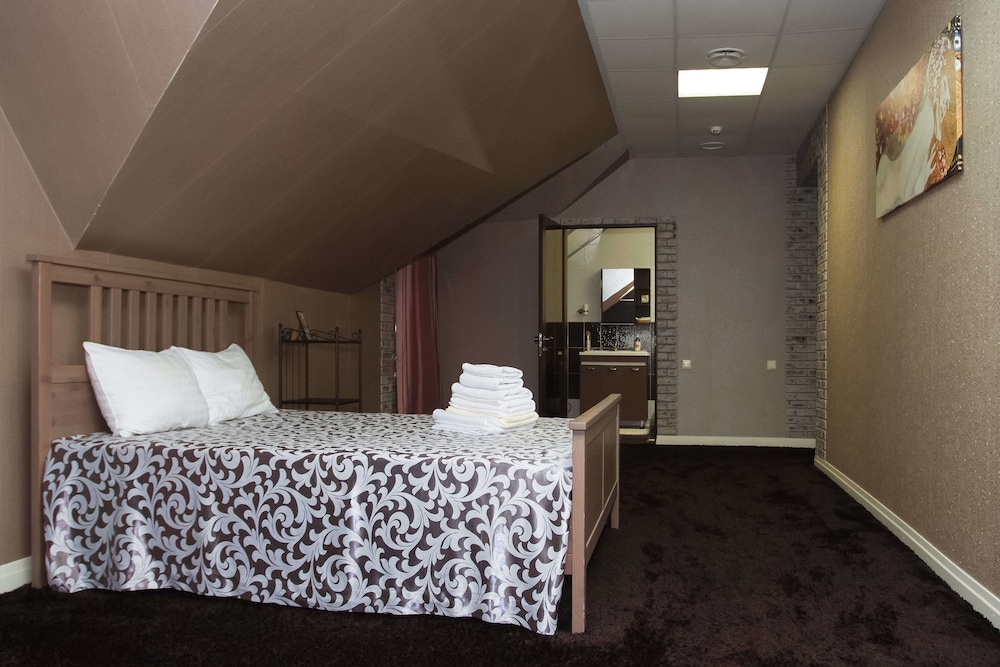 Luxury Suite, 1 King Bed, Non Smoking photo 1