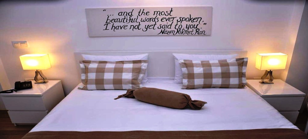 Deluxe Double Room, 1 King Bed photo 3