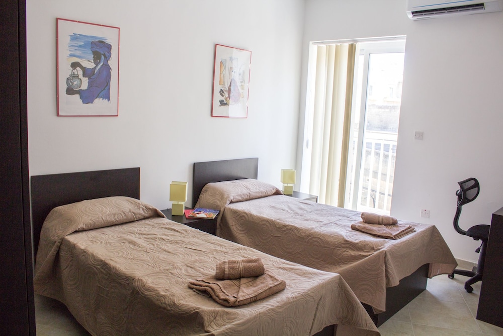 Comfort Apartment, 3 Bedrooms photo 3