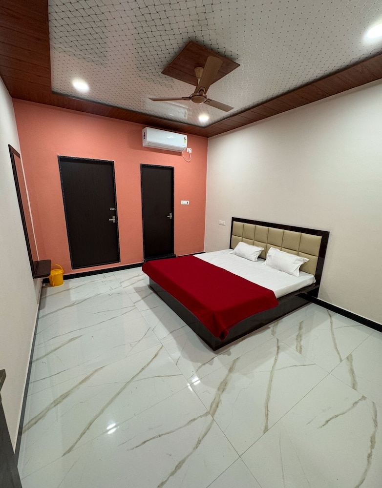 Deluxe Double Room, Balcony, Garden View