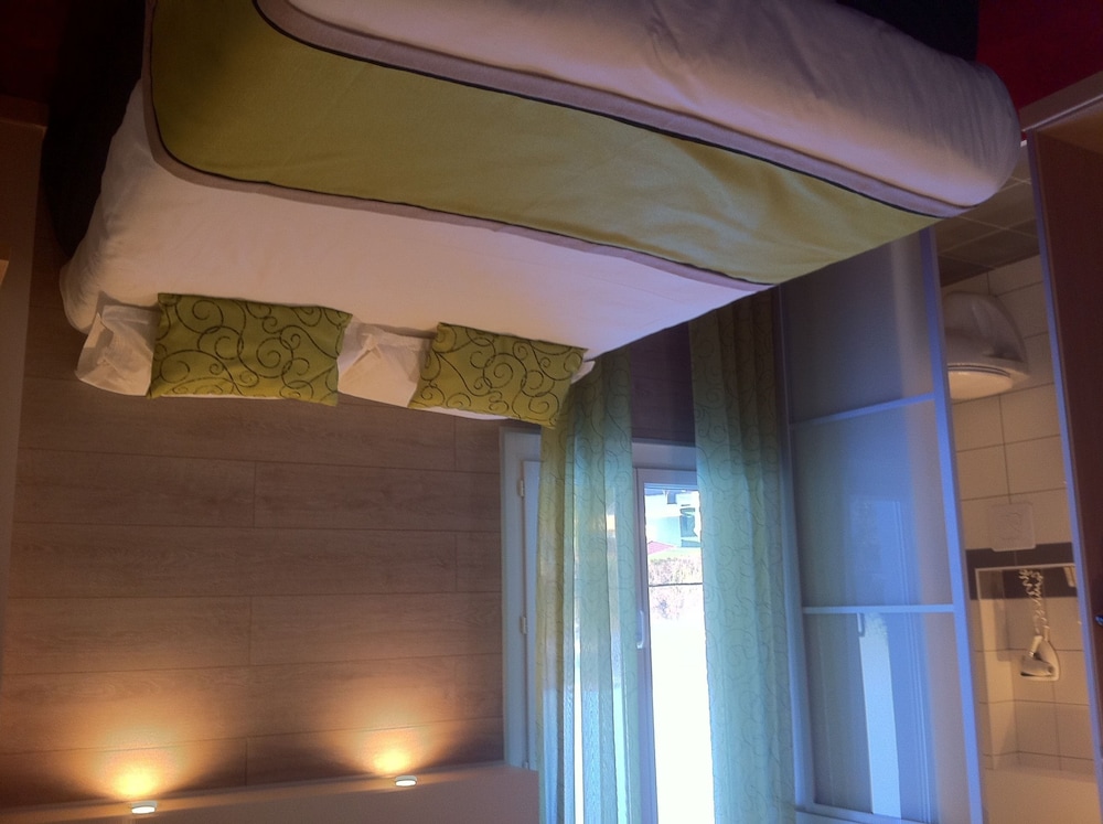 Standard Double Room photo 3