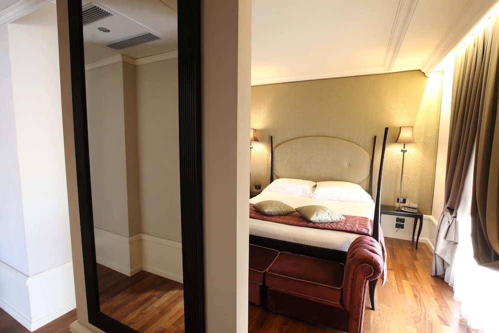 Luxury Suite, 1 Bedroom - Photo 4