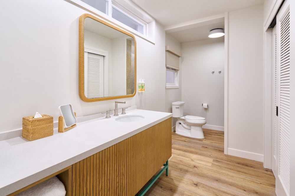 Royal Bungalow, 2 Double Beds, Oceanfront