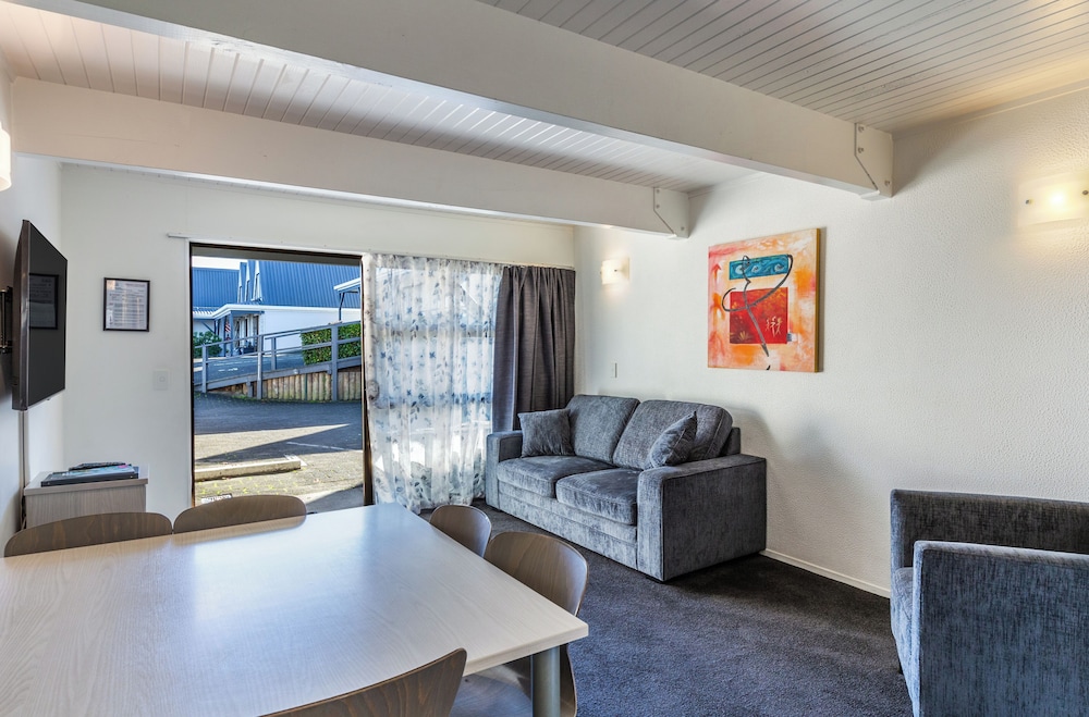 Two Bedroom Family Apartment - Photo 7