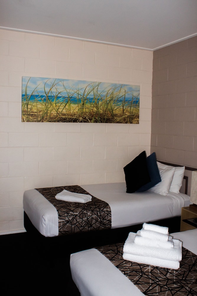 Deluxe Suite, 1 Bedroom, Non Smoking (Deluxe Twin Unit) photo 3