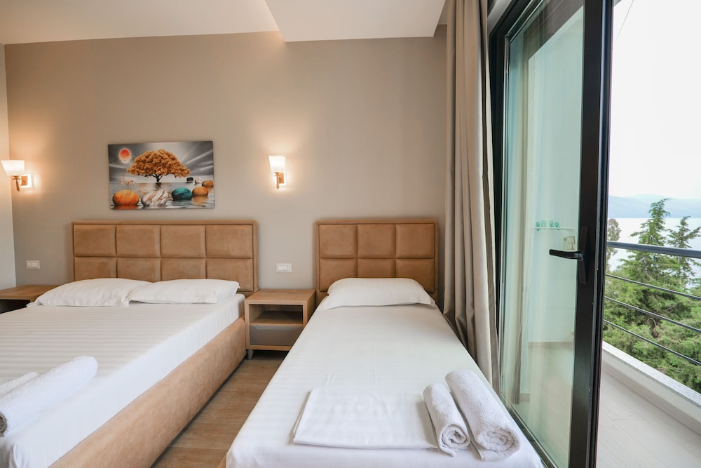 Triple Room, Sea View photo 2