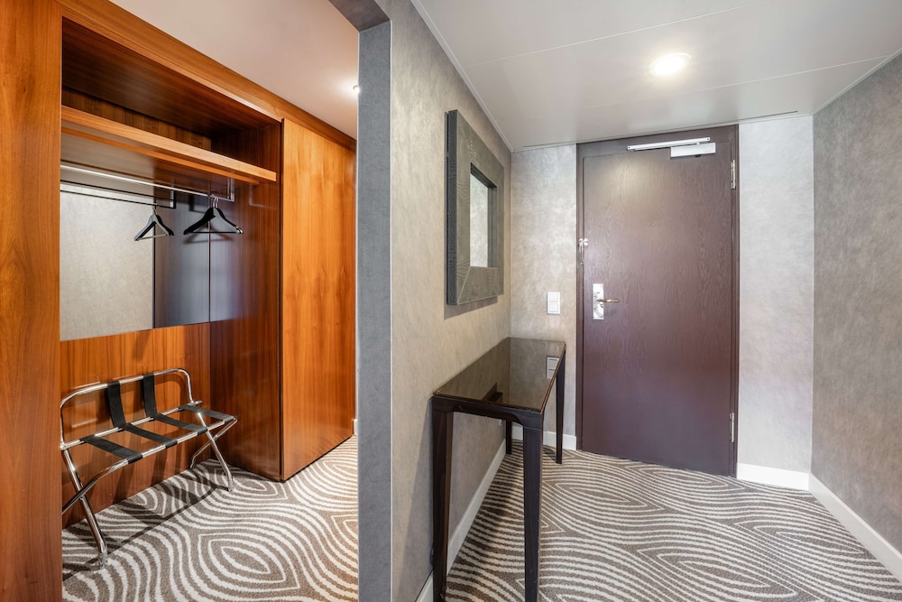 Deluxe Studio, 1 King Bed