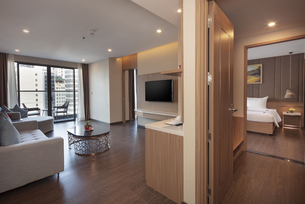 Executive Suite, Balcony - Photo 10