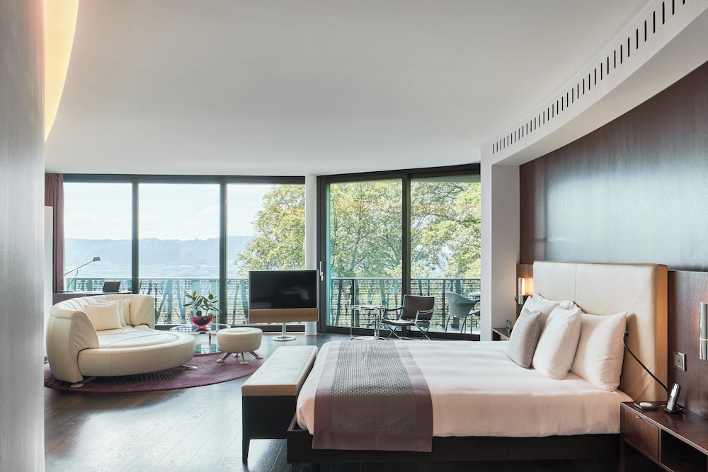 Junior Suite Deluxe, Alps/ Zurichsee View, Balcony, Whirlpool, Spa Access (12 years+) - Photo 1