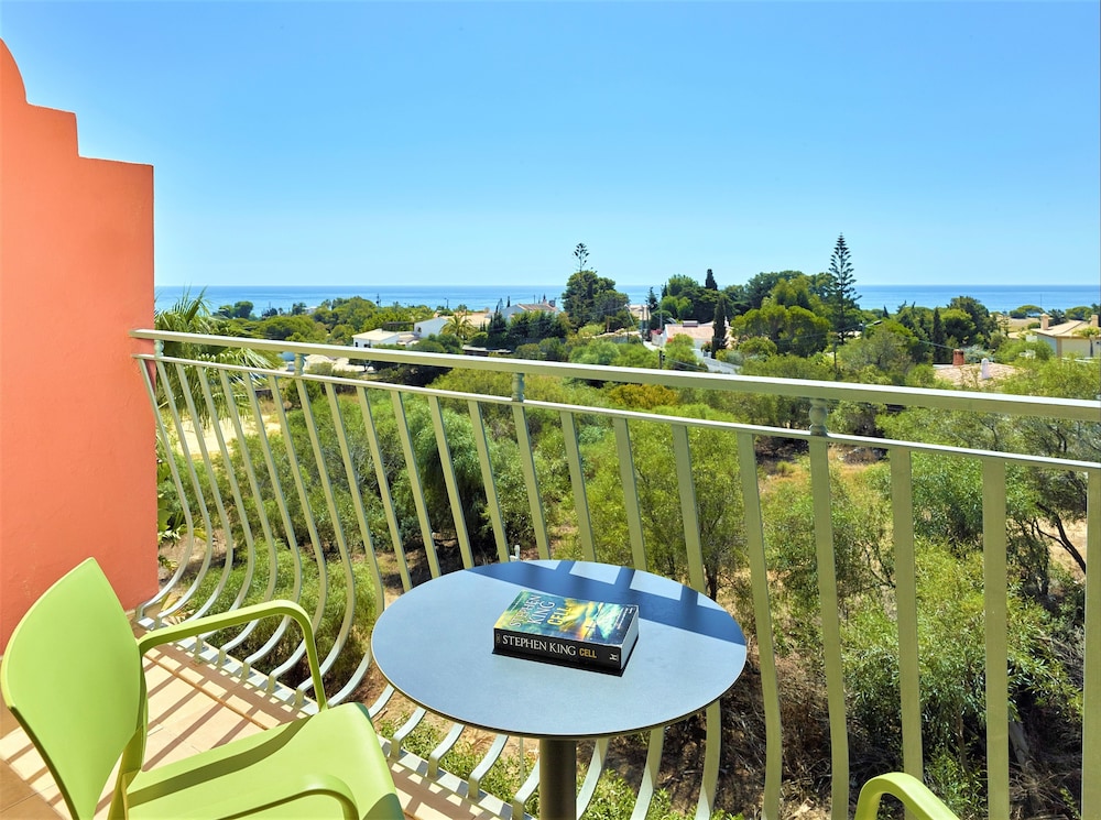 Deluxe Twin Room, Sea View - Photo 7
