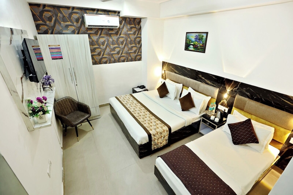 Deluxe Triple Room