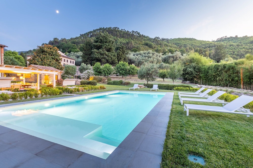 Villa photo 1