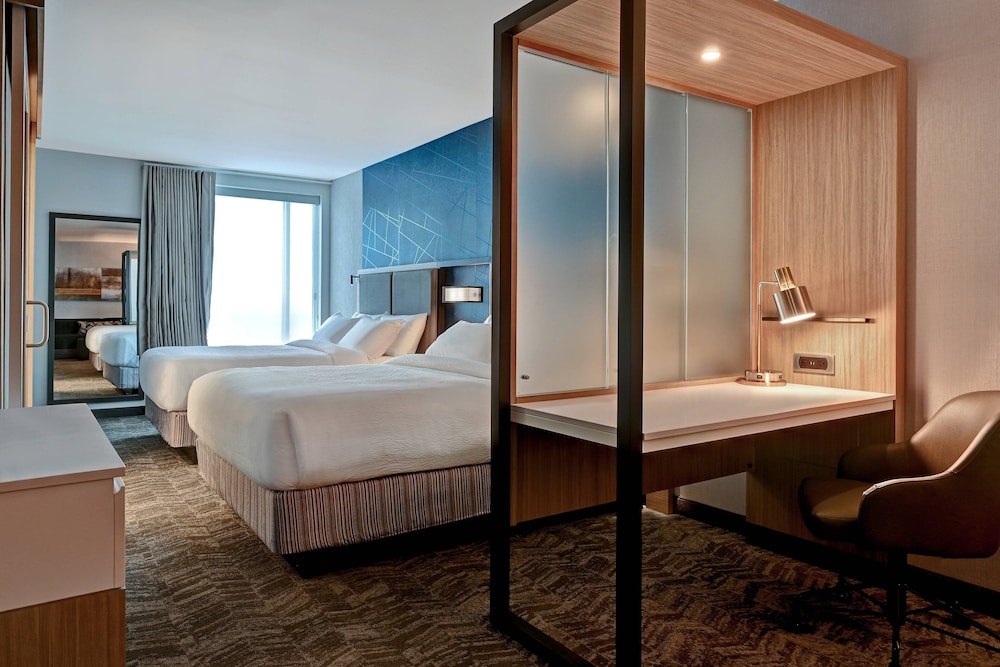 Suite, 2 Queen Beds - Photo 1