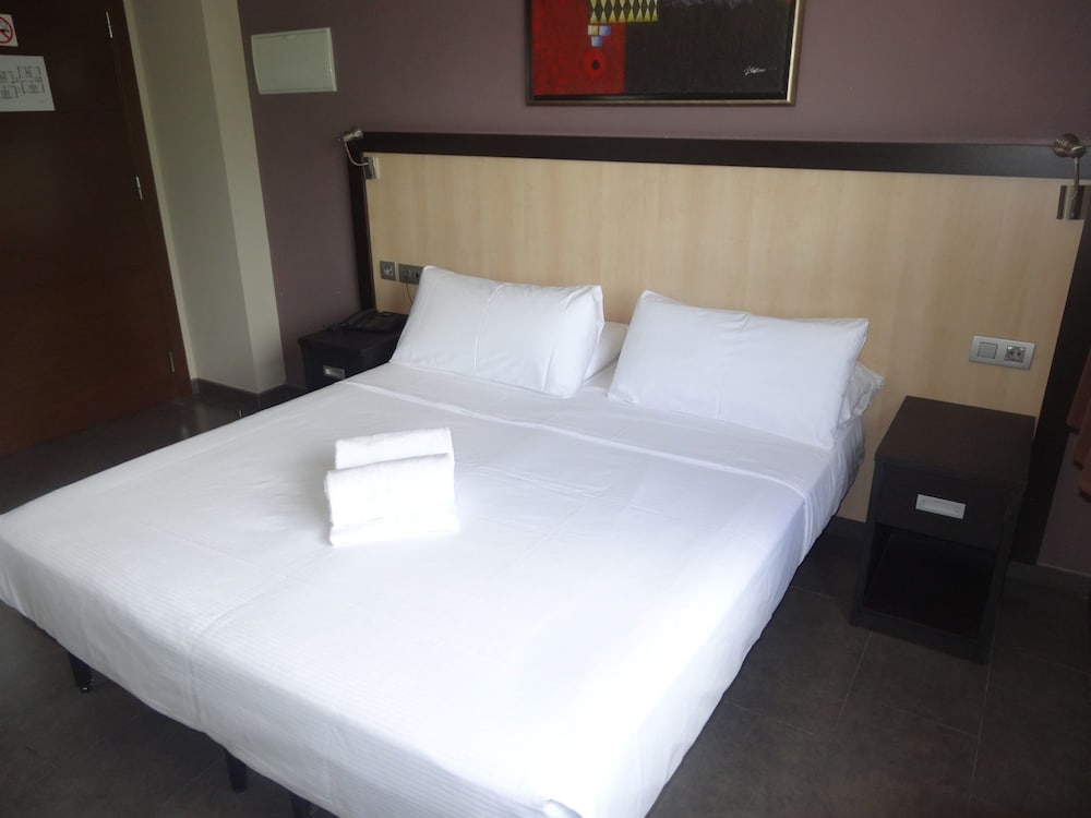 Double Room - Photo 15