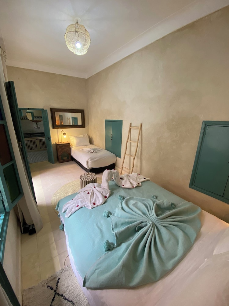 Room - Photo 3