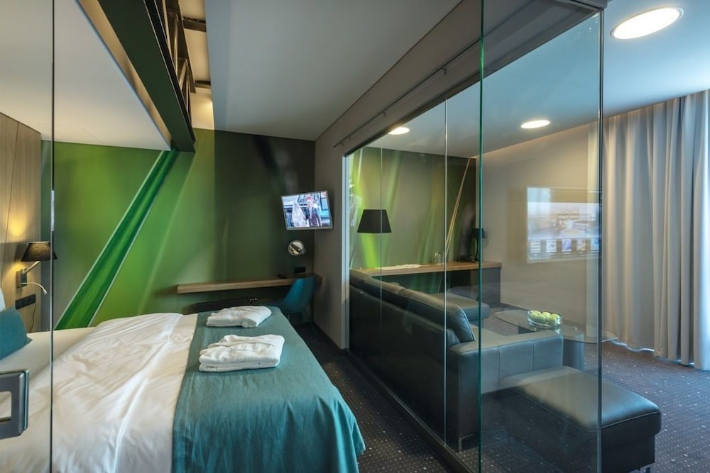 Suite, 1 Bedroom photo 3
