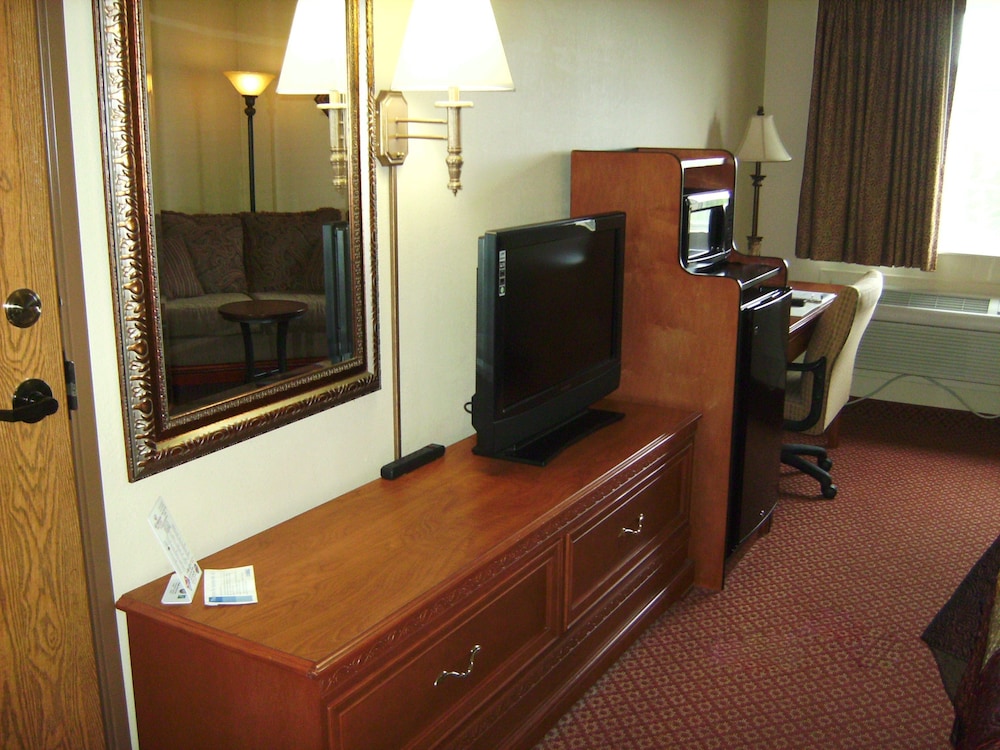 Deluxe Room, 2 Queen Beds, Non Smoking photo 2