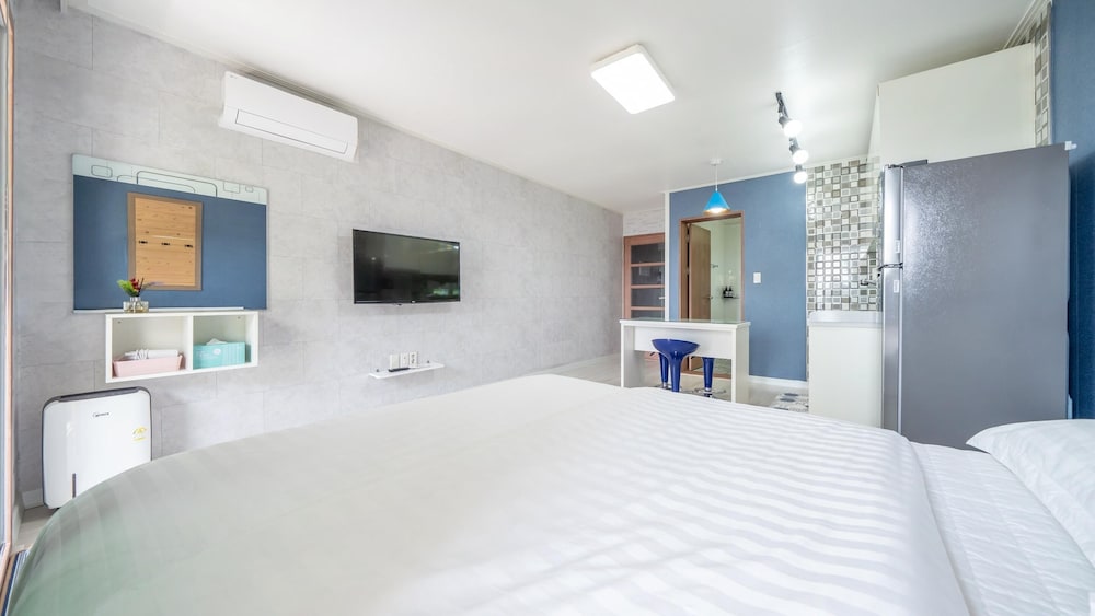 Basic Room, 1 Bedroom (C3) - Photo 10