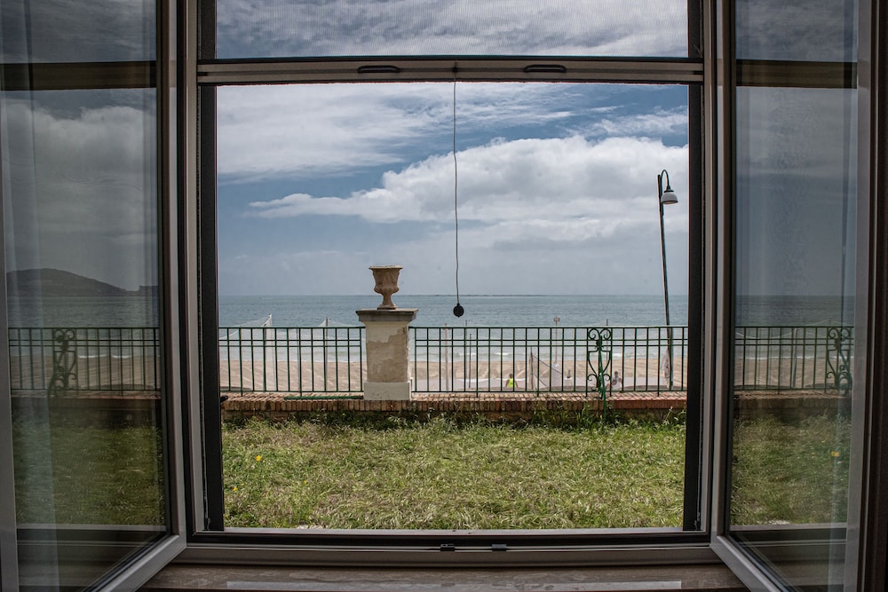 Classic Double Room Single Use, Patio, Sea View