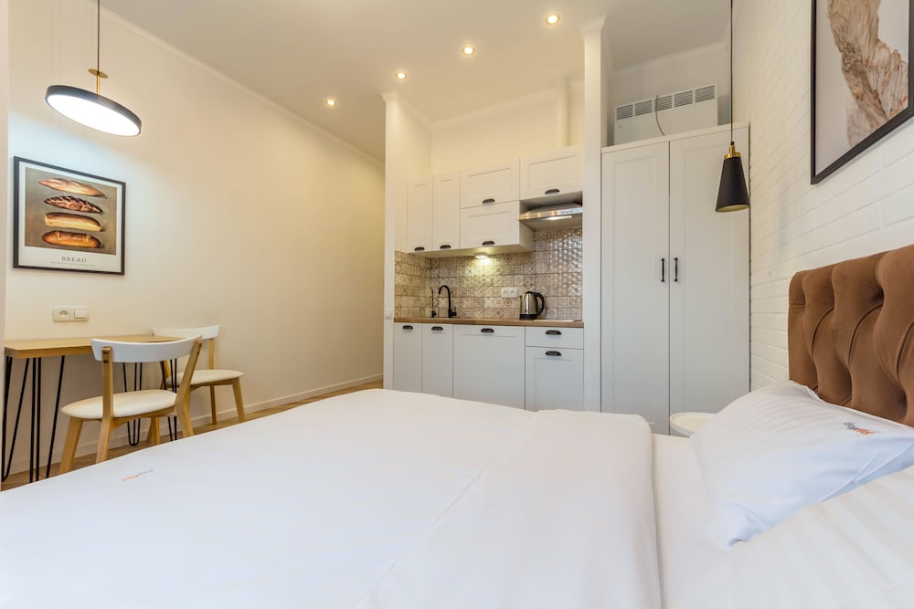 Scandinavian Apartment with a balcony - Y. Chykalenka Str., 20