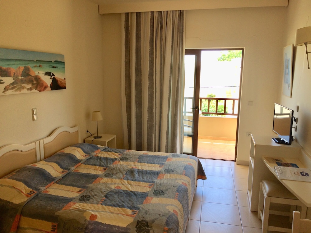 Studio, Sea View (Lateral) - Photo 3