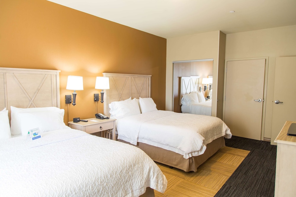 Suite, Accessible, Non Smoking - Photo 2