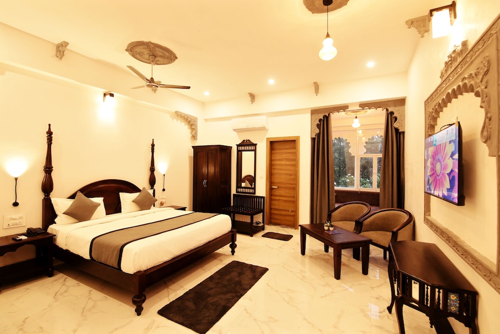 Royal Room - Photo 7