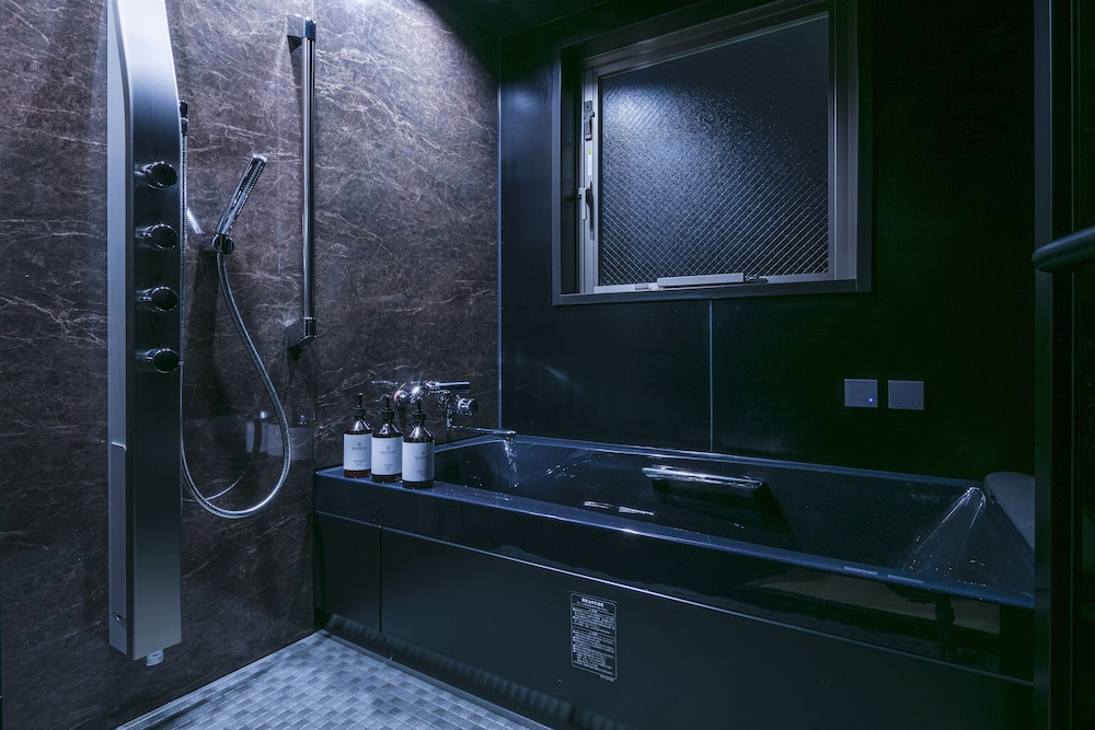 Club Suite, 1 Bedroom, Non Smoking, Hot Tub - Photo 10