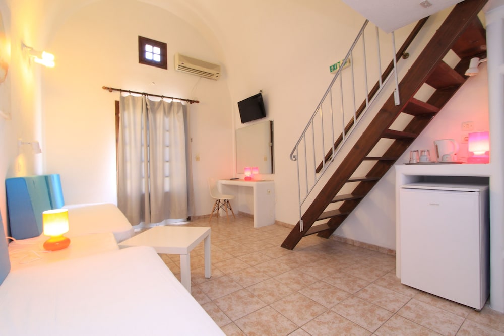 Room (Maisonette) photo 3