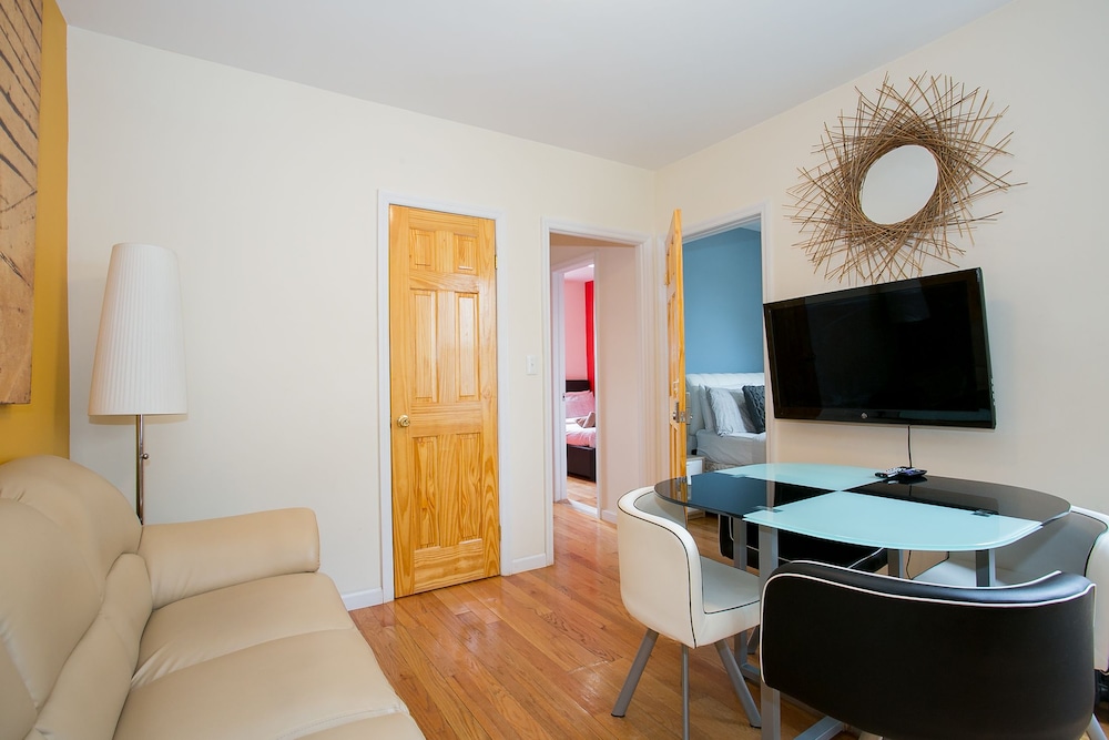 Family Apartment, 4 Bedrooms photo 2