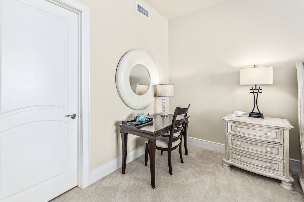 Exclusive Condo, 3 Bedrooms, Balcony, Ocean View photo 1
