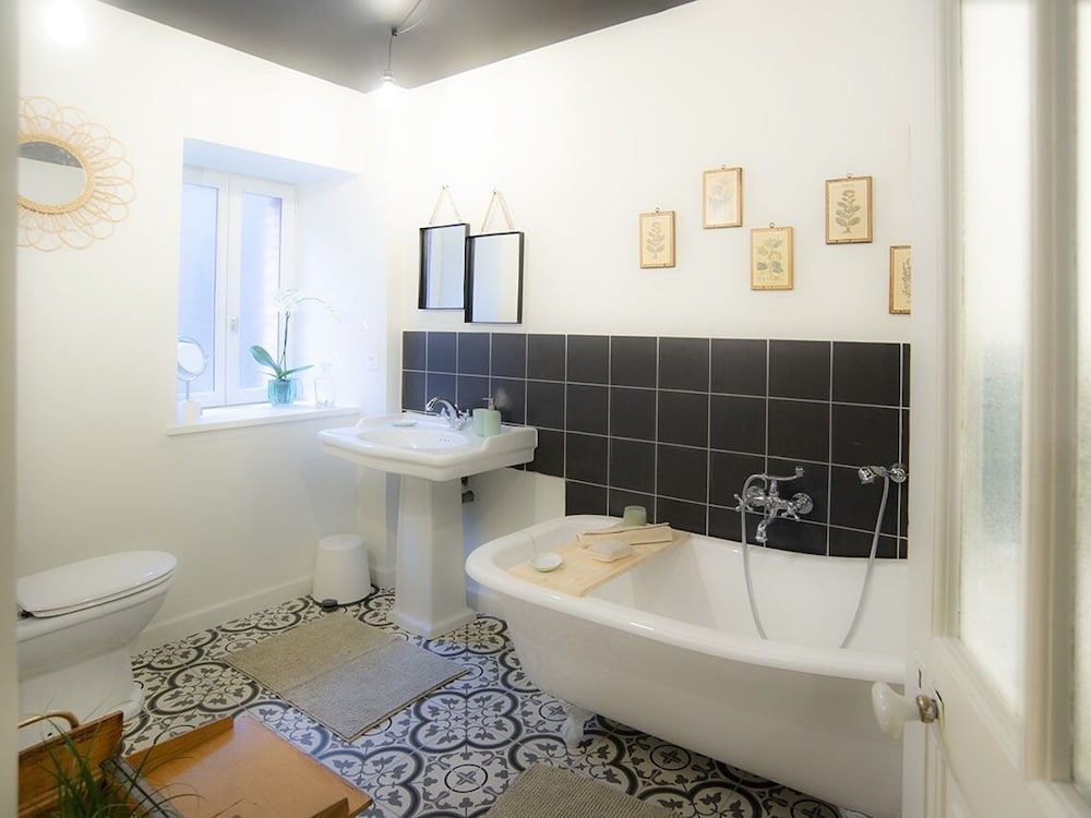 Standard Apartment, Private Bathroom, River View (Chambre sur Sioule) photo 3