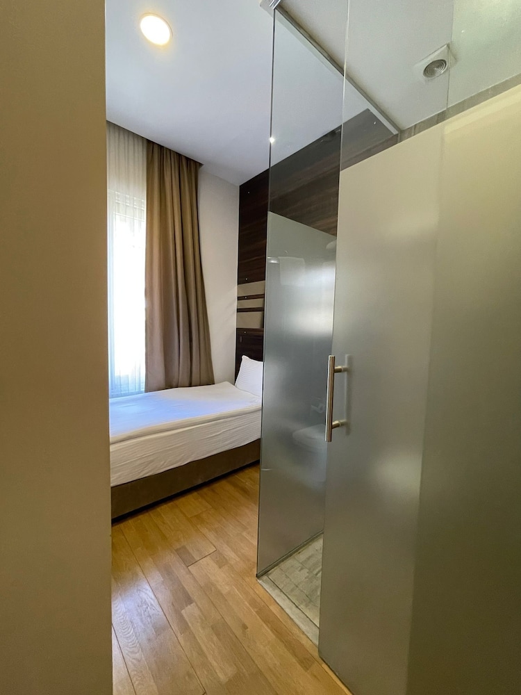 Economy Room photo 2