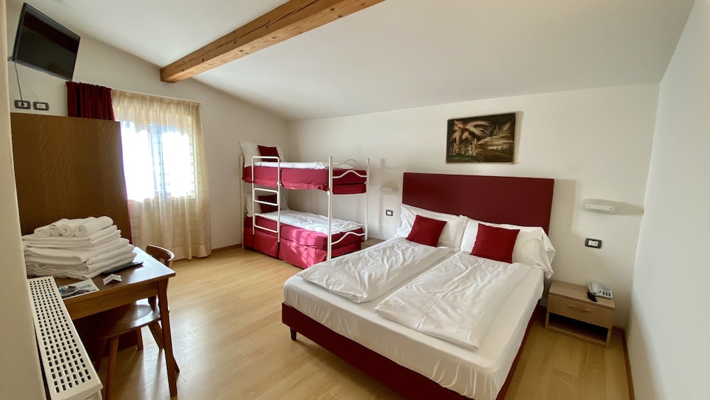 Comfort Quadruple Room