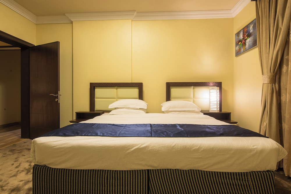 Junior Studio Suite, City View