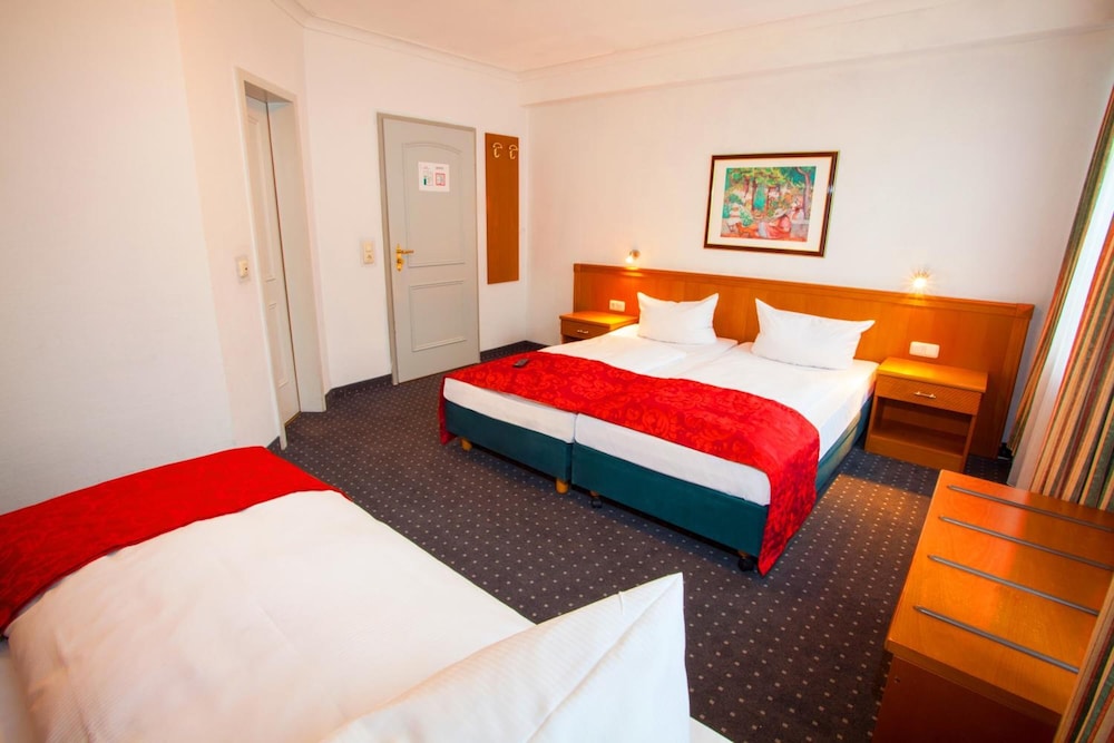 Standard Triple Room - Photo 3