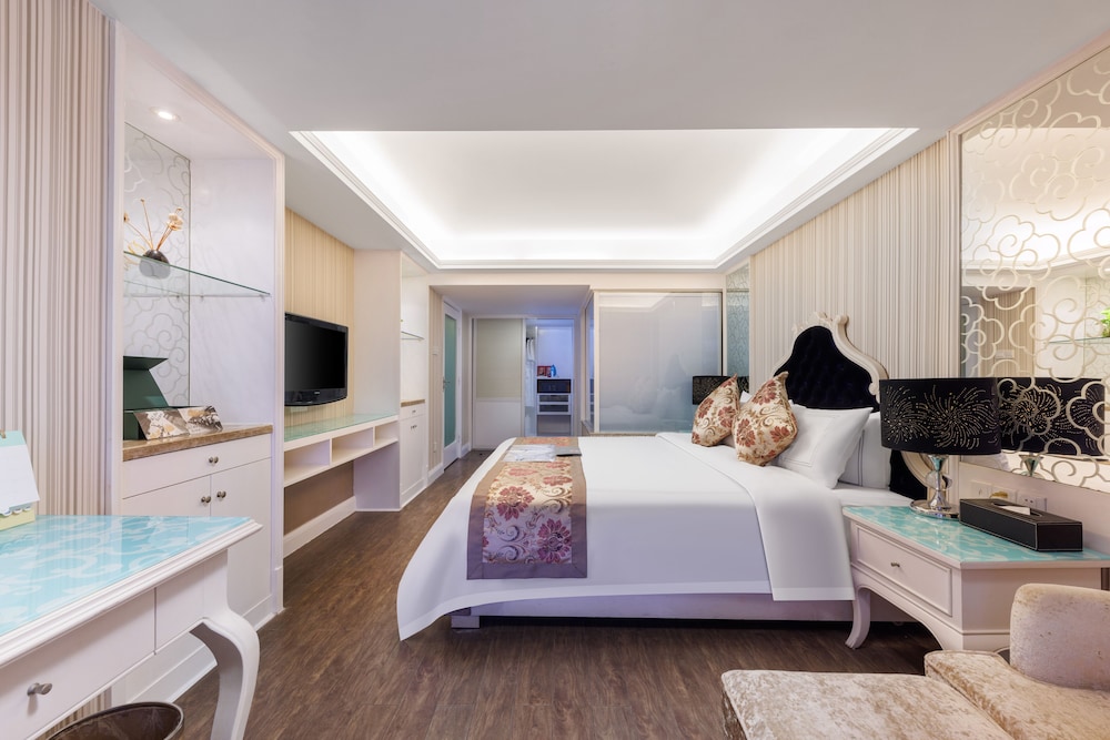 Two-Bedroom Duplex Suite photo 1