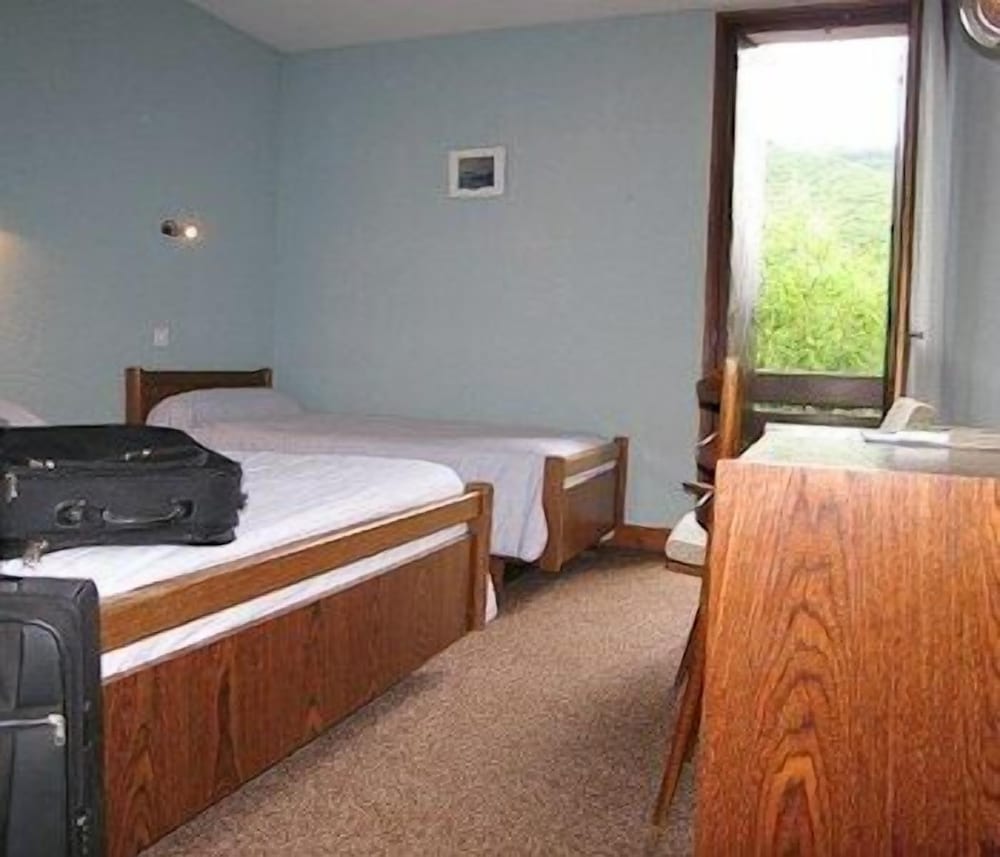 Standard Room, 2 Twin Beds photo 2