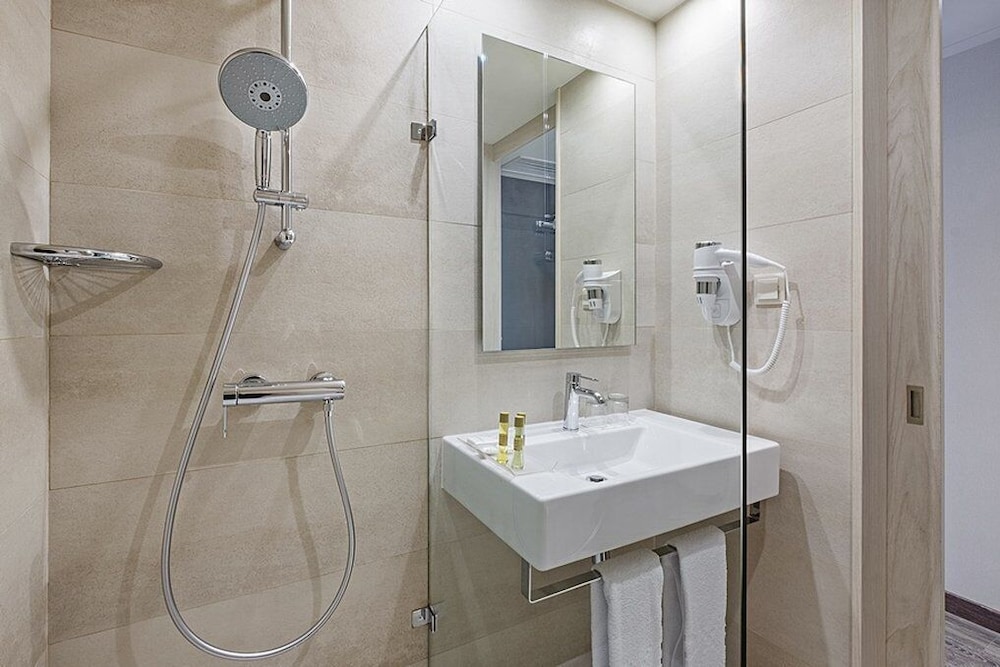 Available room