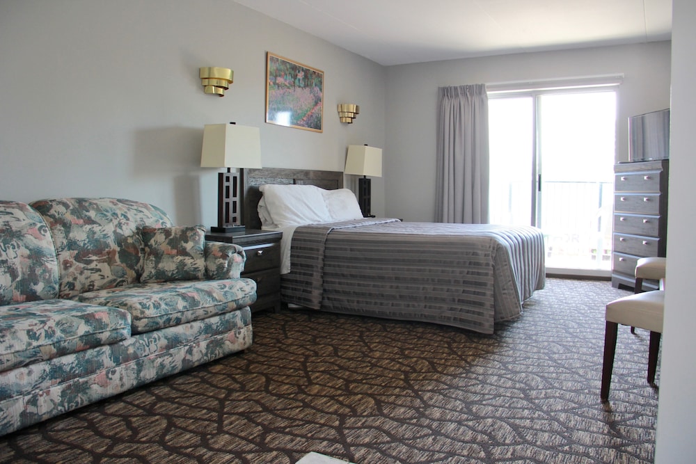 Deluxe Family Room - Photo 1