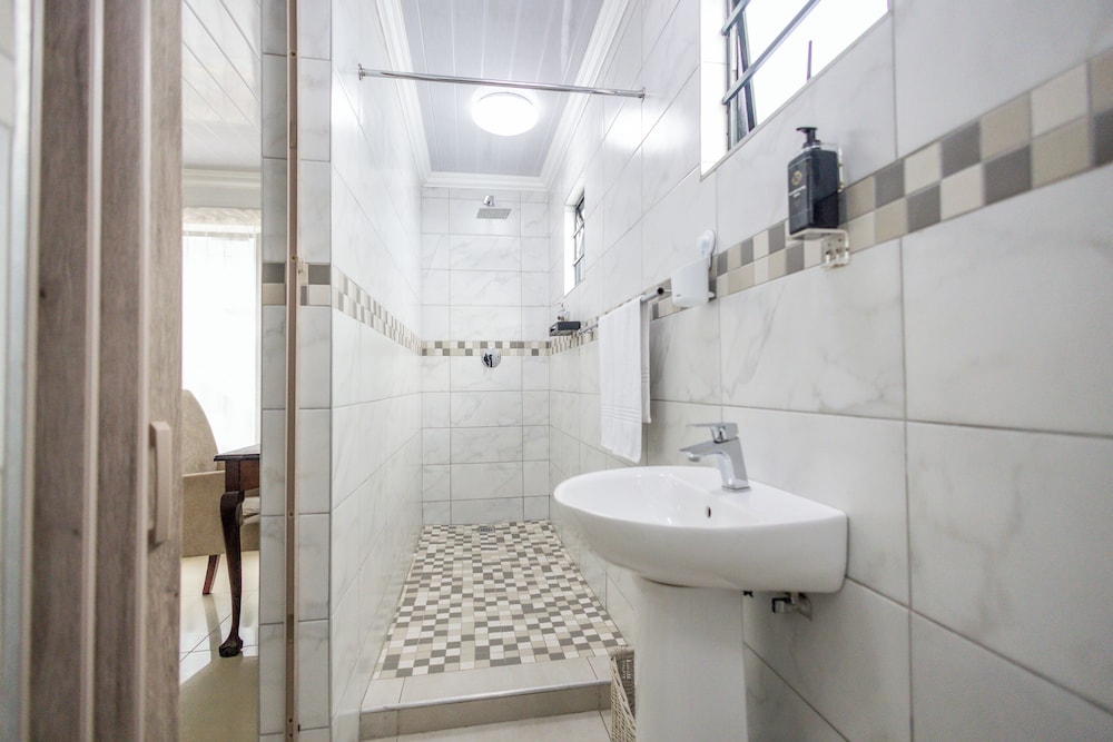 Classic Apartment photo 3