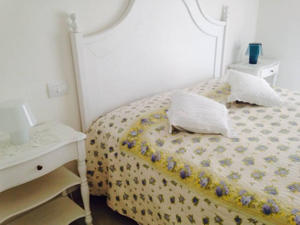 Deluxe Double Room, Garden View (Rossanella) photo 1