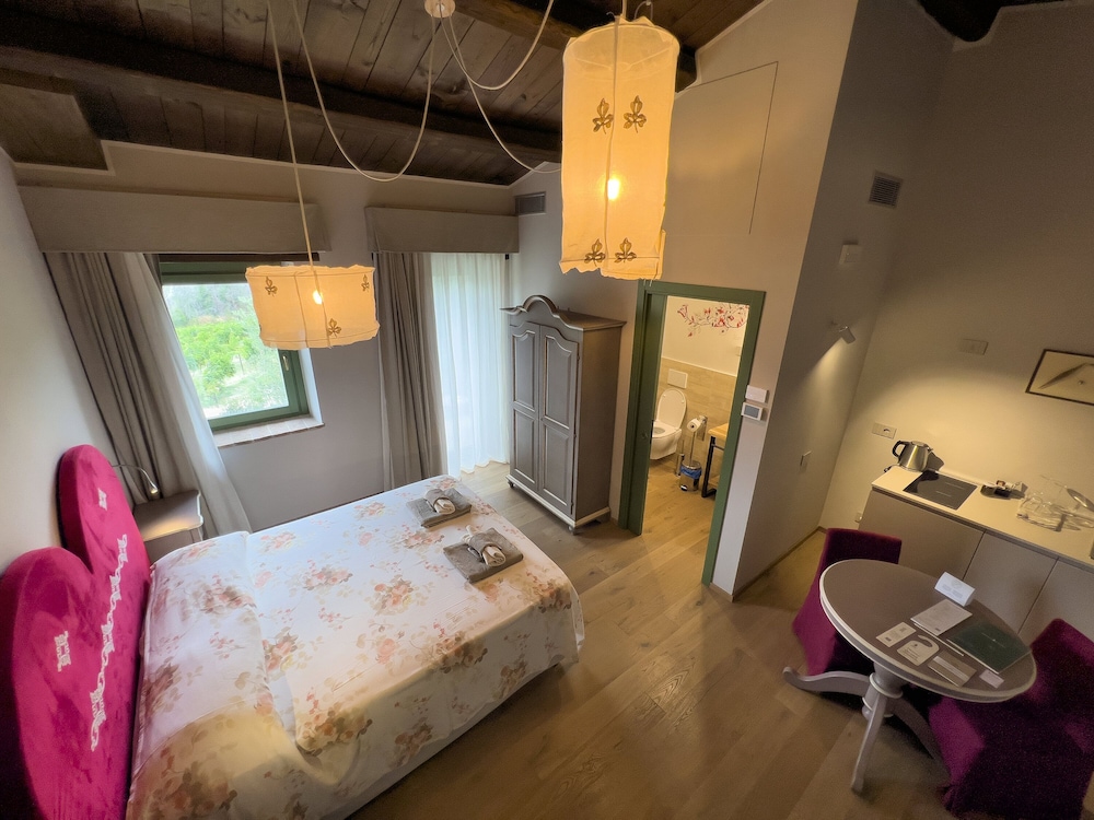 Superior Room, Balcony, Hill View