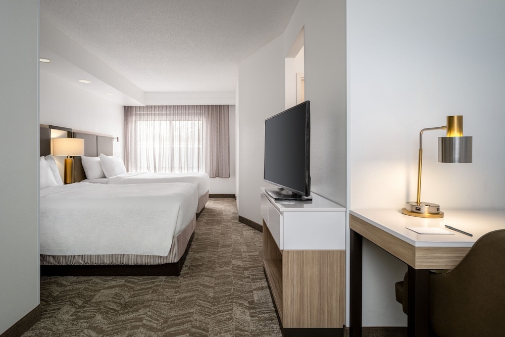 Suite, Multiple Beds - Photo 8