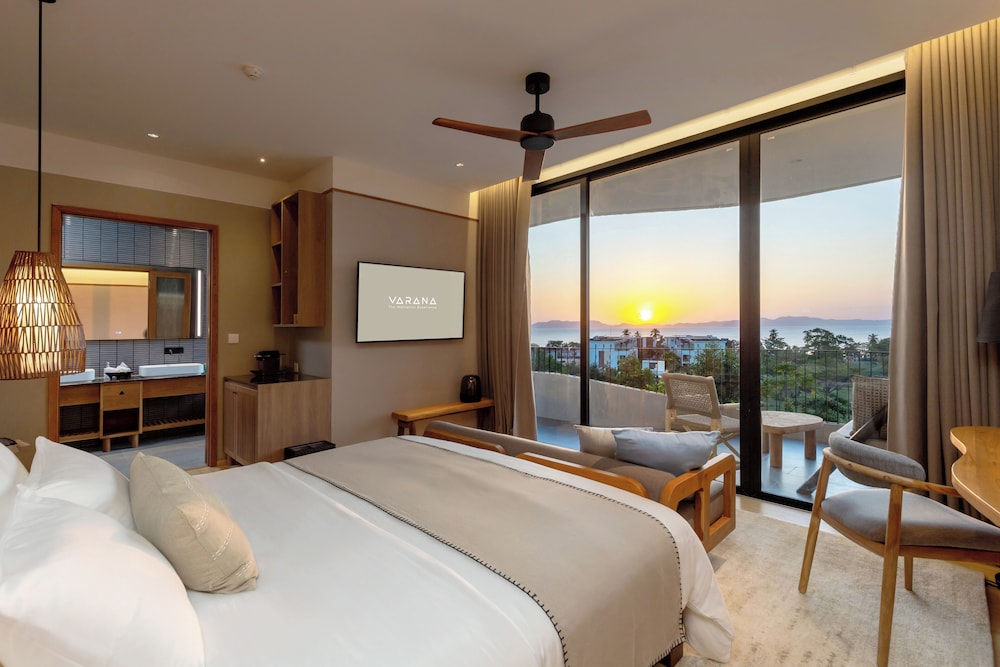 Horizon Ocean King with NAAM Wellness (hydrotherapy)
