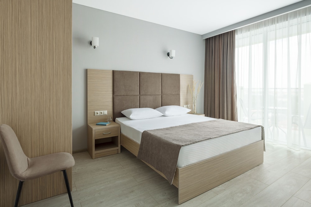 Comfort Suite photo 3