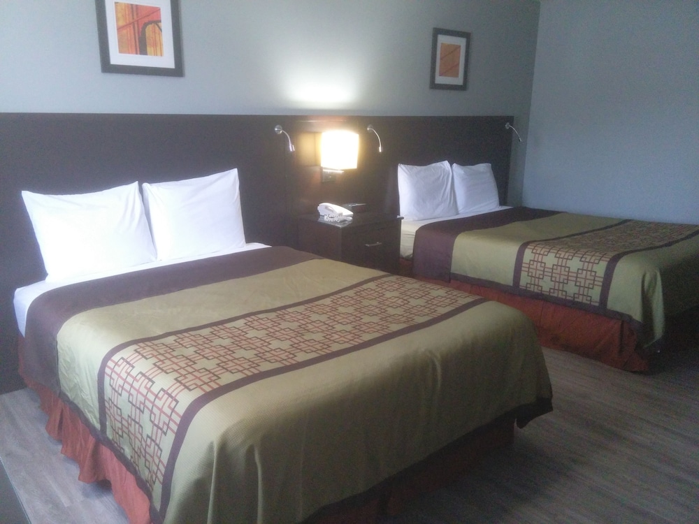 Standard Room, 2 Queen Beds photo 1