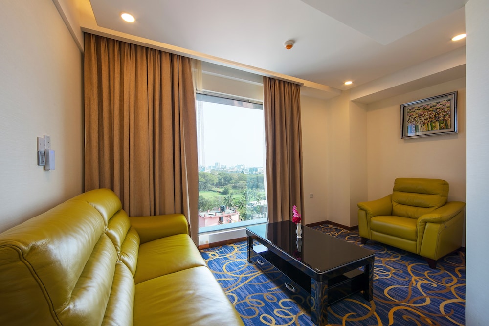 Honeymoon Suite photo 3