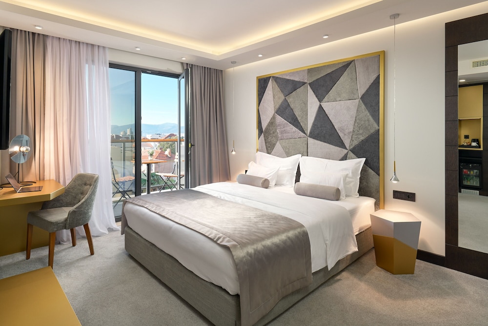 Comfort Double Room, Balcony, City View photo 1