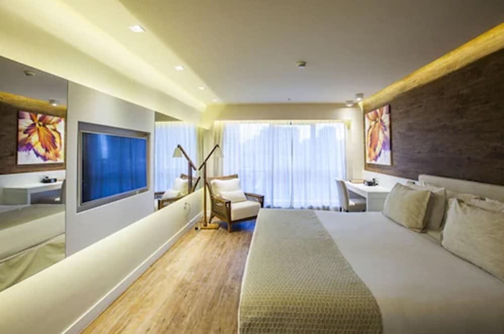 Luxury Queen Bed